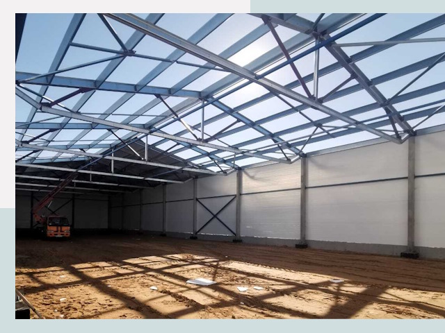 Строительство сенохранилищ в Вятских Полянах