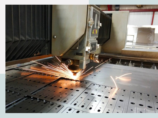 Лазерная резка металла в Вятских Полянах от 609 руб.